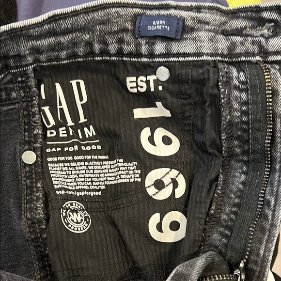 Gap 1968 Dark Grey cigarette Leg Jeans with Distressed Hem -size 8 - Picture 3 of 4